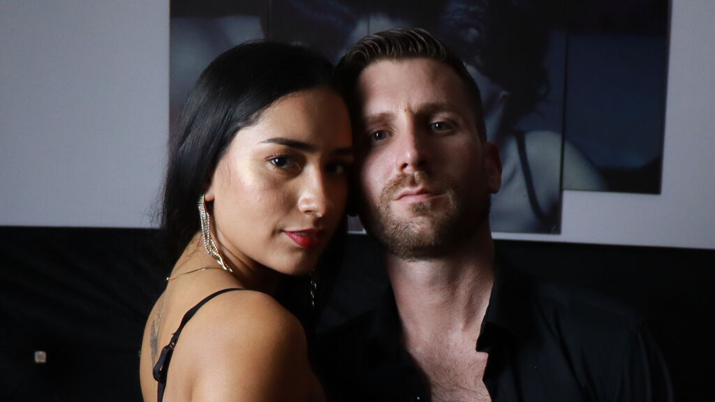 Watch the sexy couple VikyAndMark from LiveJasmin at BoysOfJasmin