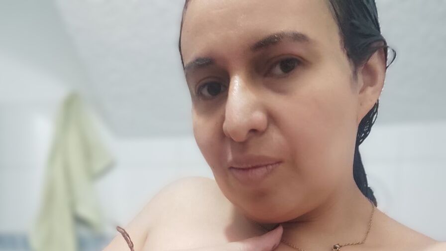 IbannaBely's live cam