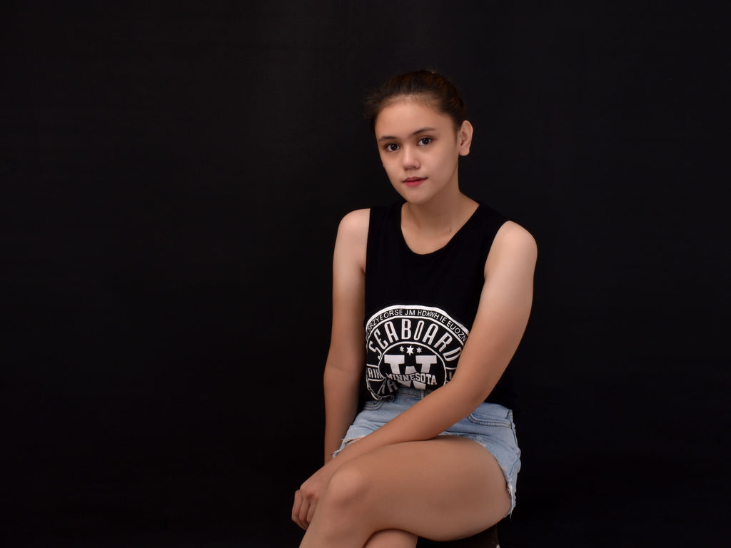 CallaLilly webcam show