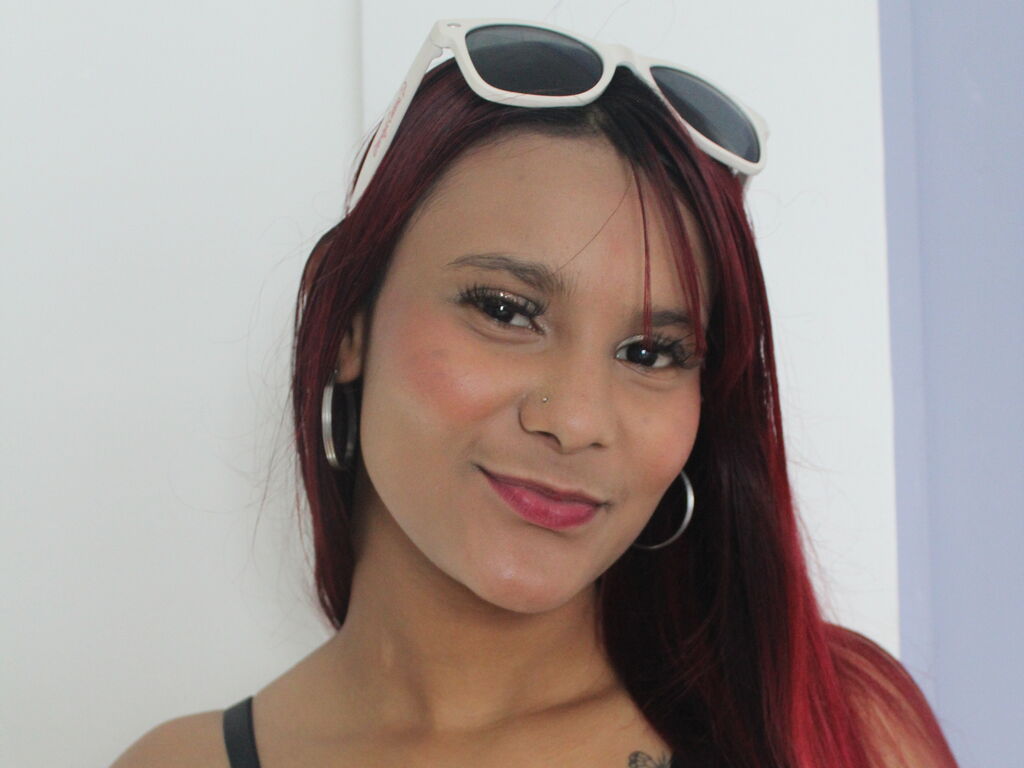 AliciaCuper from Web Night Cam