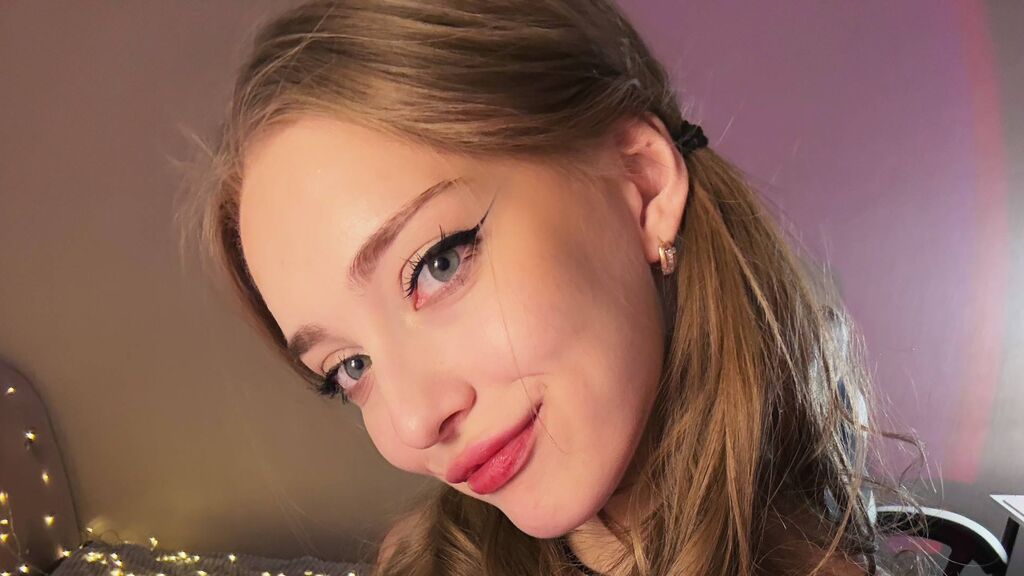 Watch EvaAlone from LiveJasmin on GirlsOfJasmin
