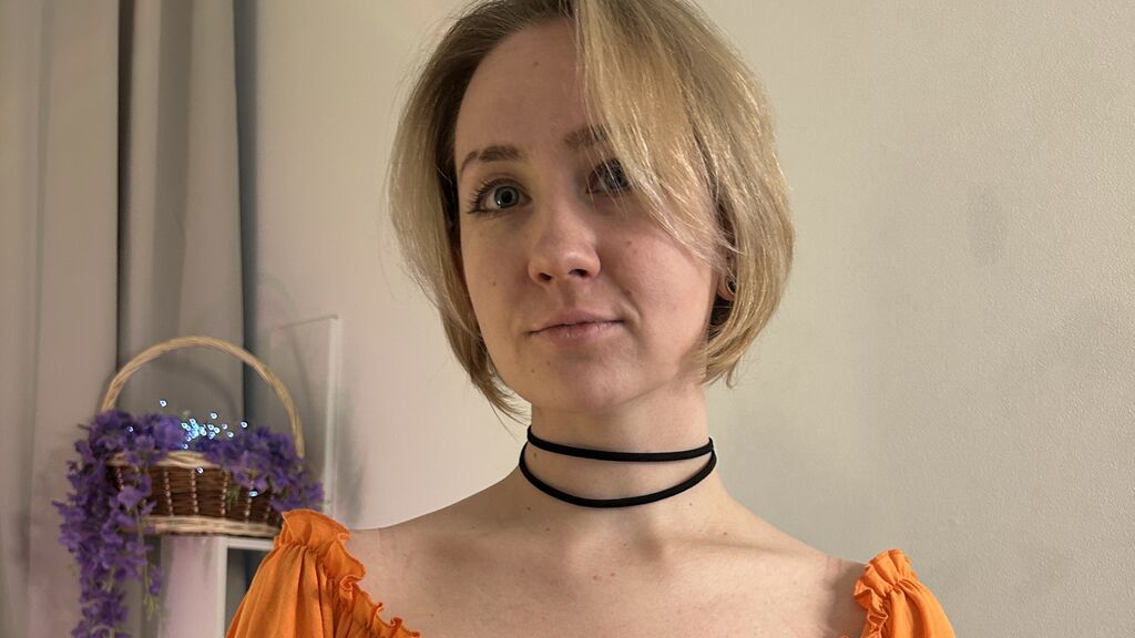 AmaliaaLiaa online on GirlsOfJasmin