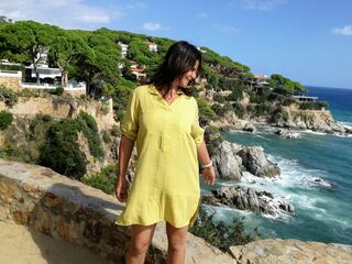 MILF cam model NicoleGeni