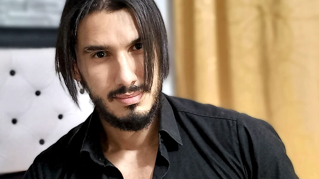 Sex chat gratuit in direct cu TylerDang pe LiveJasmin