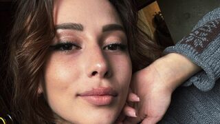 Free Nude LoryWelman