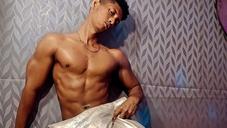 Watch HarrinsonBalza live on Free Erotic Fantasy