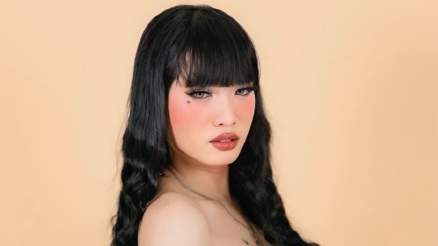 Engage with CharlotGrand Live
