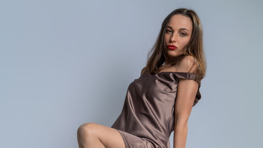 Watch NaomiChris live on Sexyouup