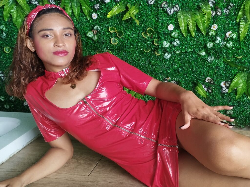 ZoeGallego model profile storefront photo