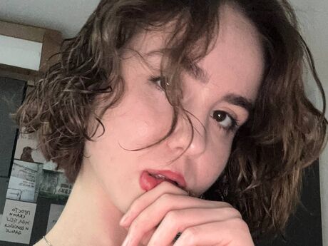 Chat with HilaryGanfield
