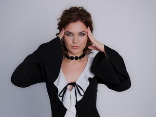 public voyeur web cam LessiSmith