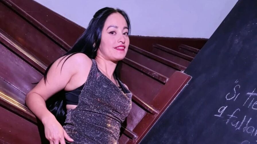 Watch BrendaHunk live on Cuties