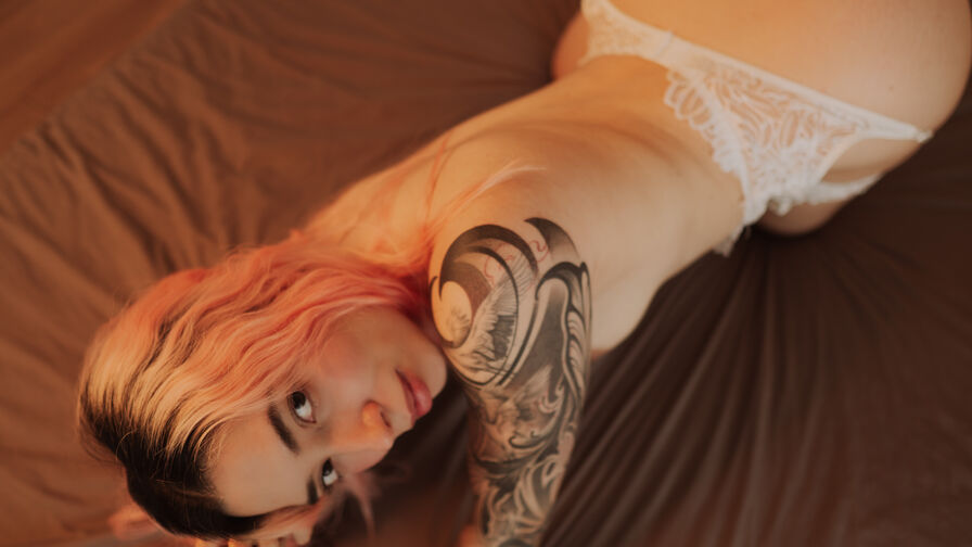 Butt plug, Close up, Dancing, Dildo, Fingering, Live orgasm, Oil, Striptease, Vibrator, Zoom, Double penetration, Footsex, Twerk
