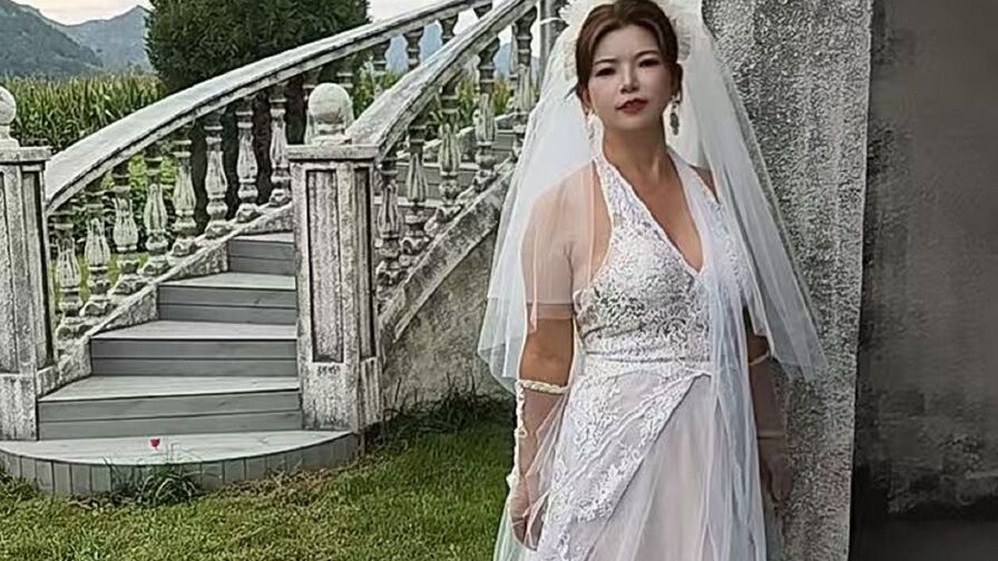 Watch AnnaSuke live on Amateur Porn
