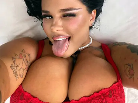 Chat with VivienneAstrid