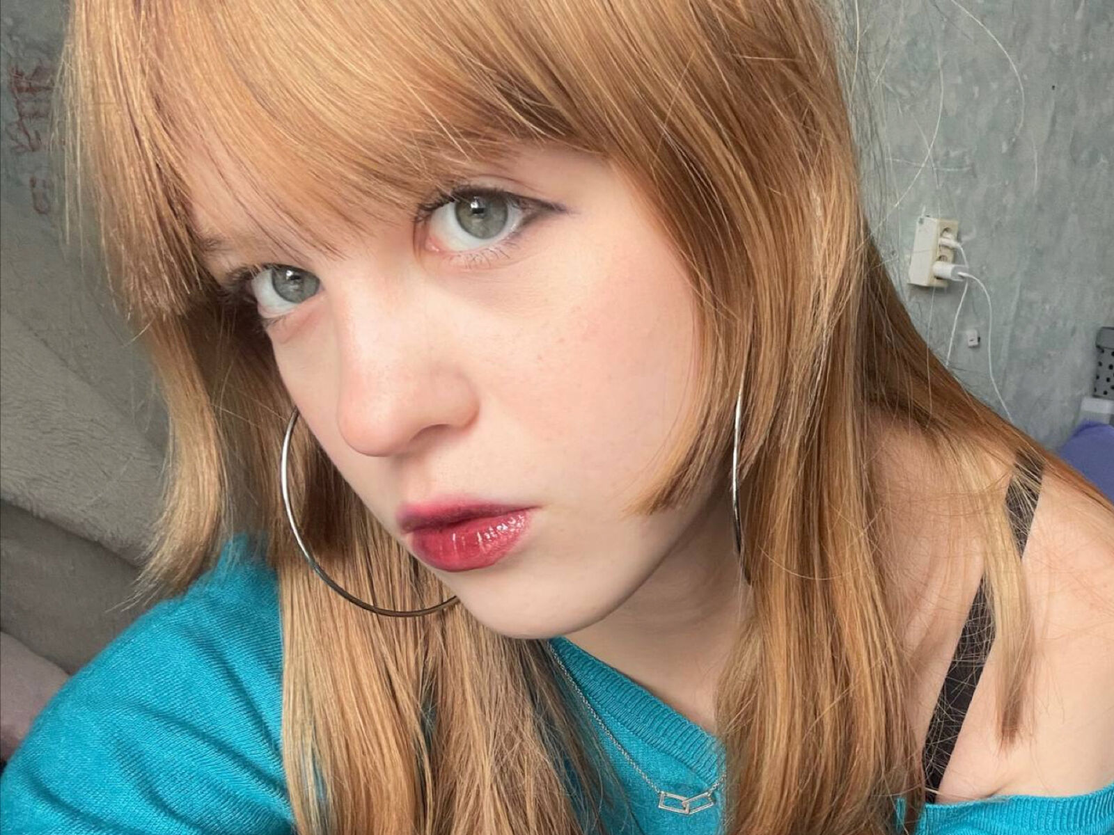 Live cam for AmberLune