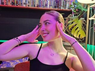 AvaLoone Porn Show