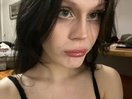 Chat with VioletWade