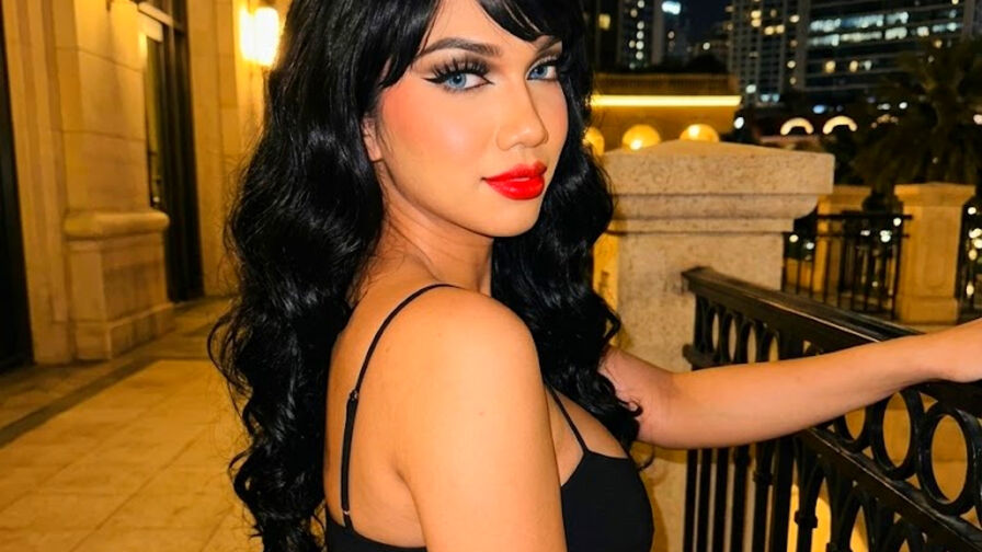 Watch StaceyJohnson live on Free Erotic Fantasy