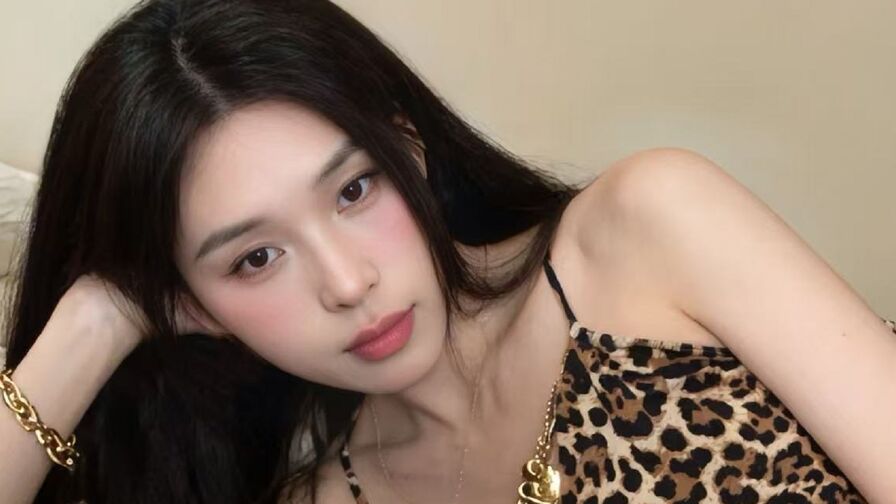 Watch ZhiYue live on Amateur Porn