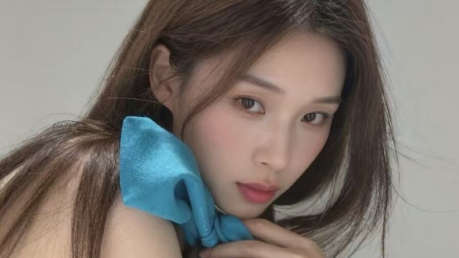 Watch ZhiYue on HQFuckTube.com