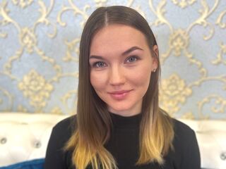 online live sex webcam LilyMoulin