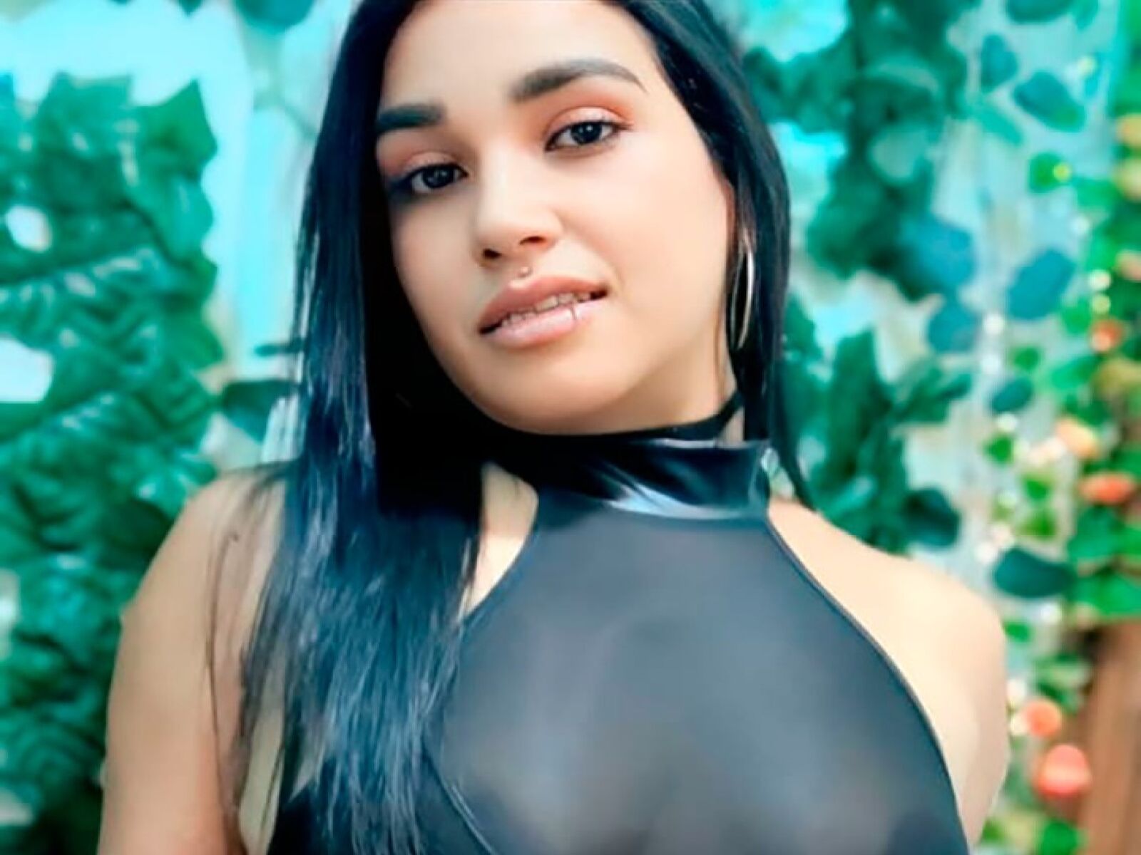 Live cam for IvyViolett