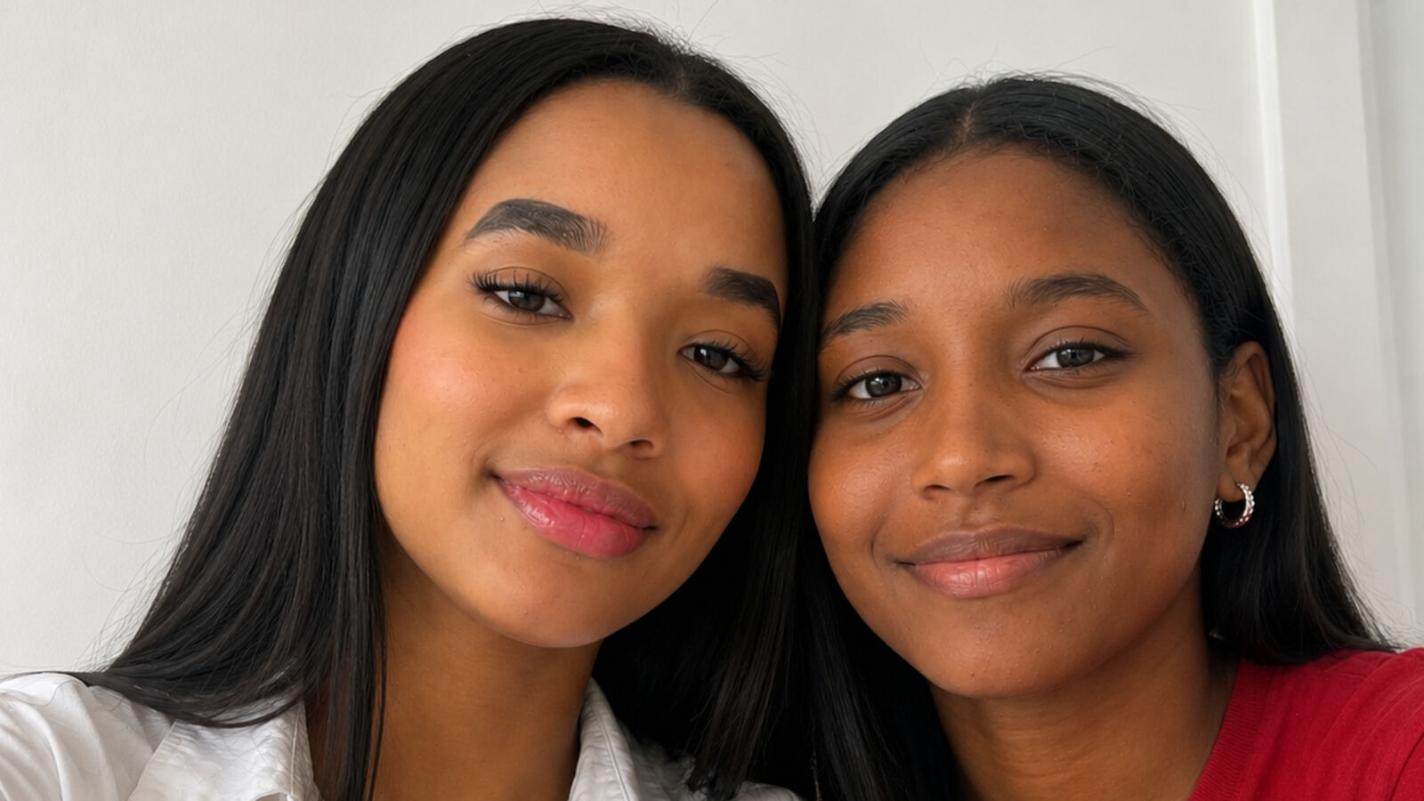 AmayaAndKiara erotic portrait