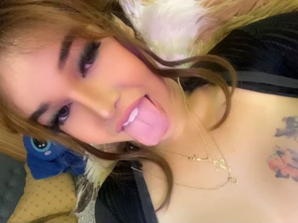 MicaSchneider Profile Image