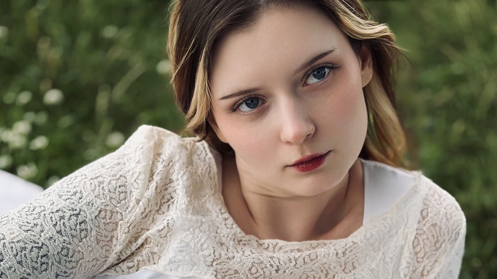 AlyssFrost erotic portrait