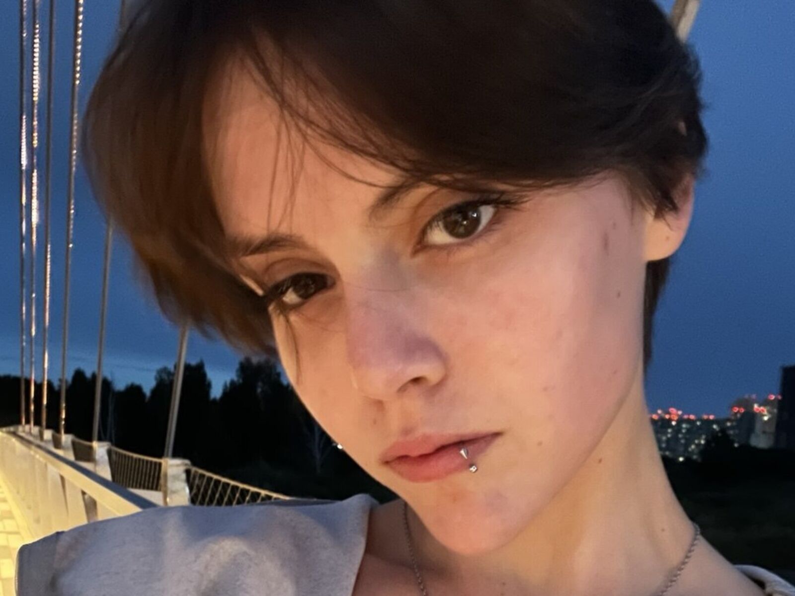 Live cam for ShirlyQuerio