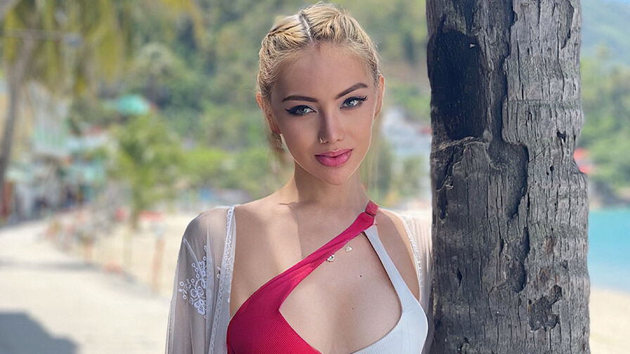 Watch MawiFoster on HQFuckTube.com