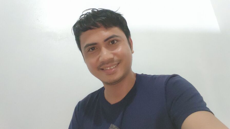 Watch JohanzenCabata live on Cam Plug