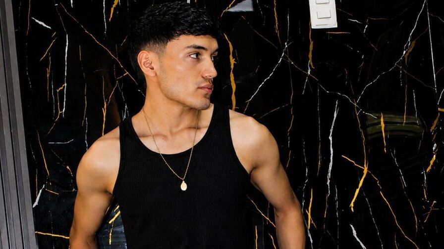 AronnDark Cumshow Vip