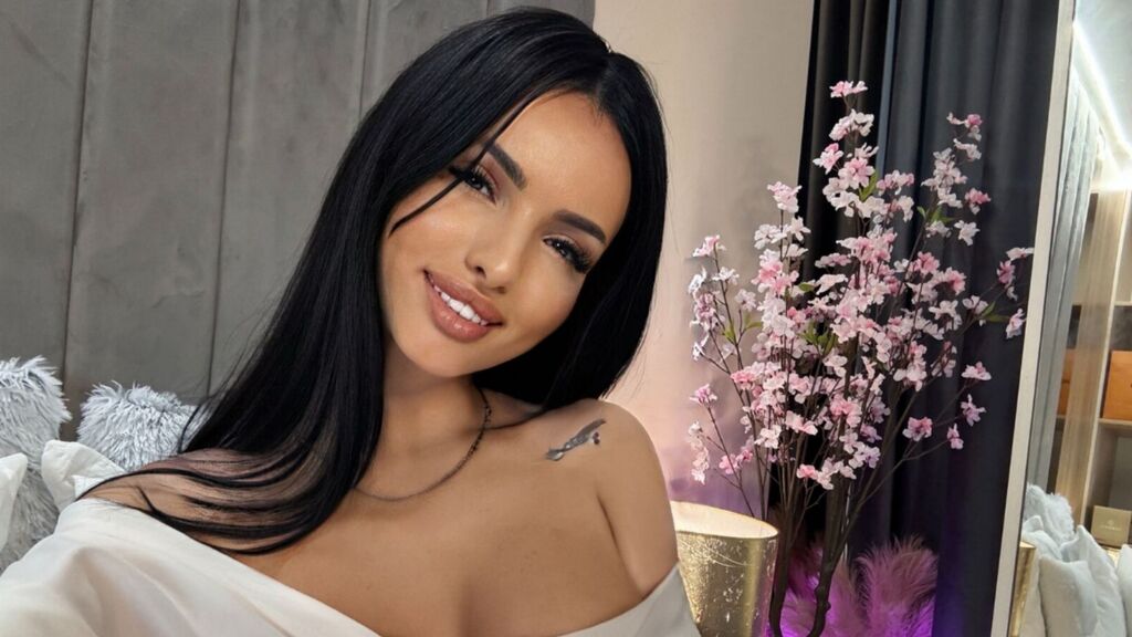 LaylaWoodss cover
