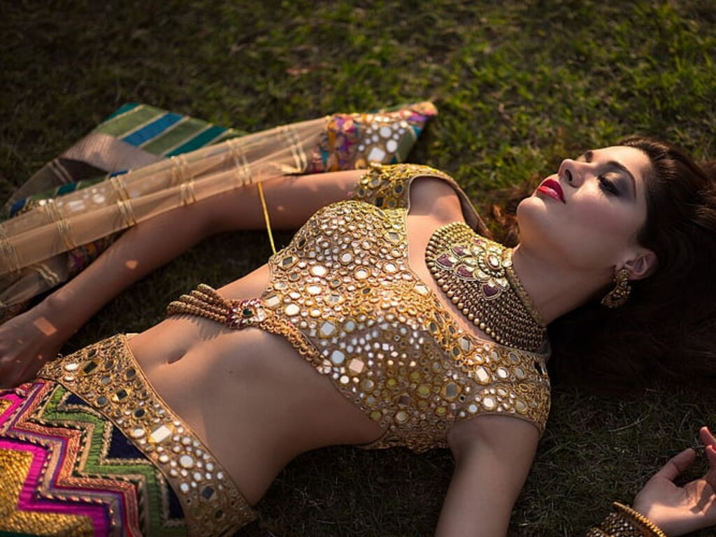 HotMirchi Nude