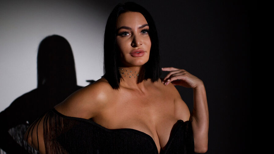 Watch SherLisse live on Free Erotic Fantasy