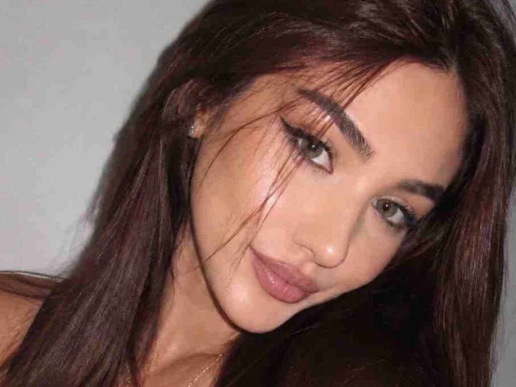 HannahReynoldss live cam performer profile
