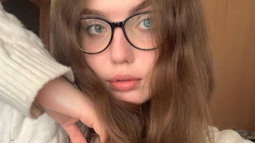 Live HD Nude Chat with LuxSophi