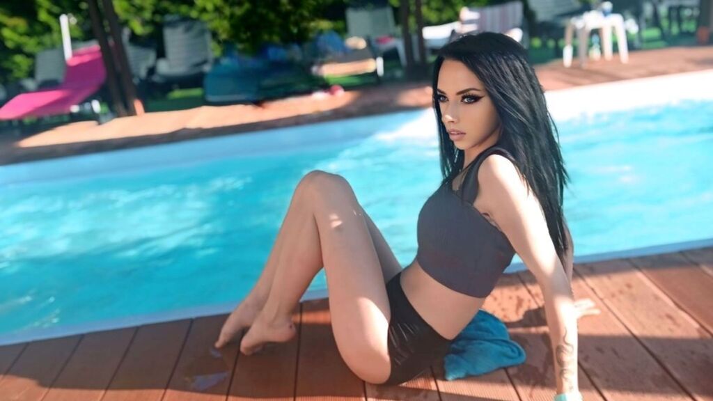 Watch BeautyGirl live on cam on LiveJasmin