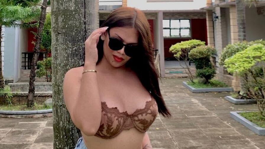 Watch VeronicaBrandy live on Cam Plug