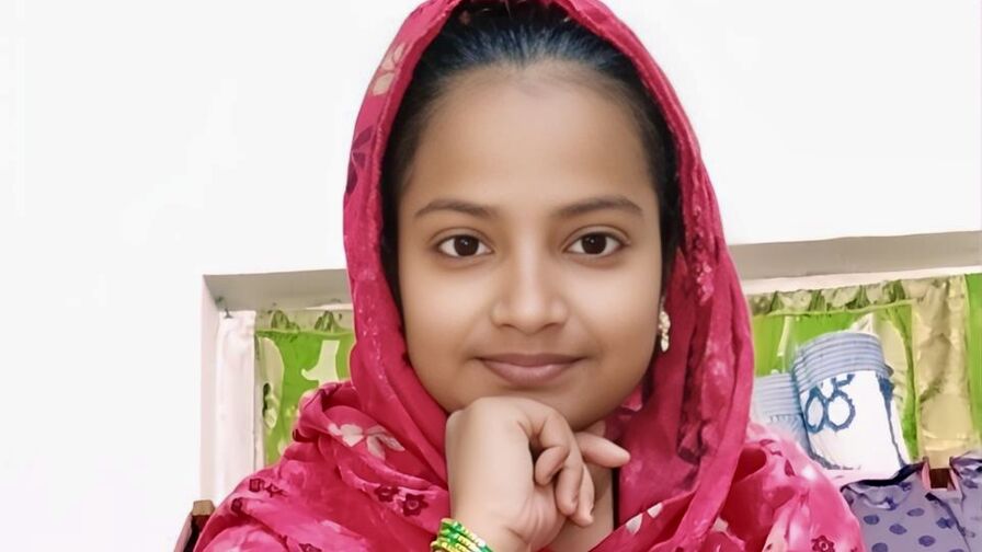 Watch MastSumaiya live on freshseotools.com