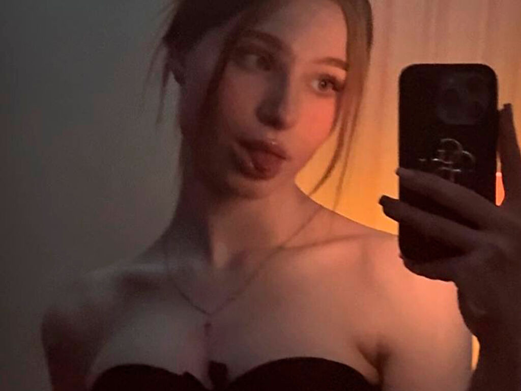 BrittaMonios Nude
