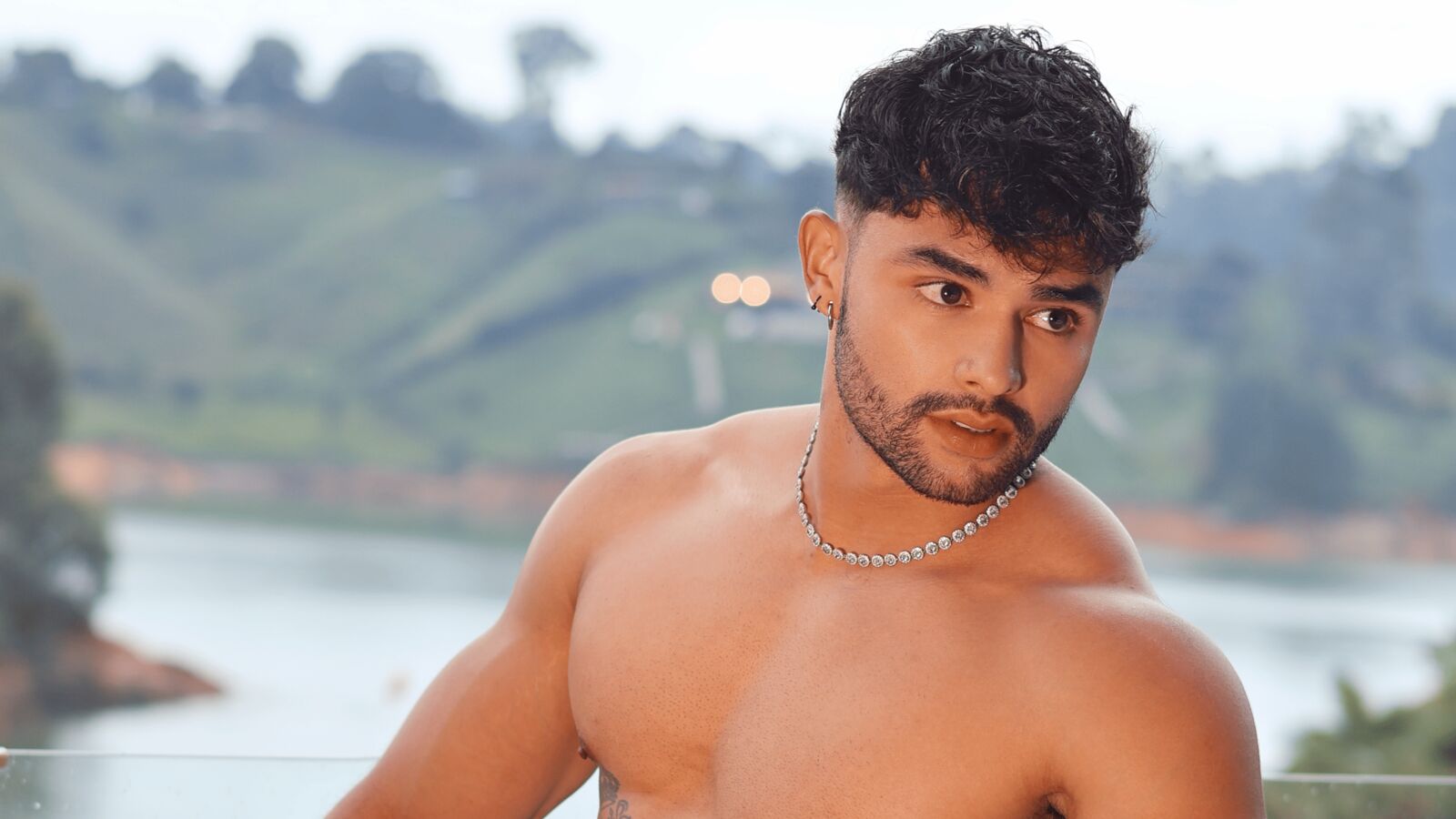 JordanKonnor glamour portrait