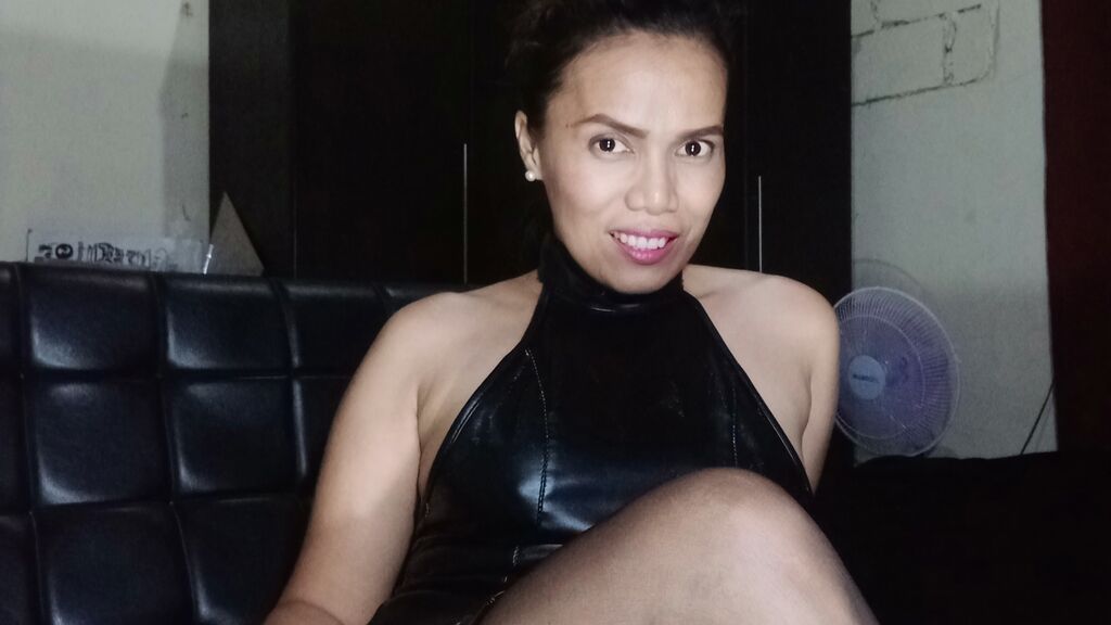NikkiePhil Live Chat on LiveJasmin