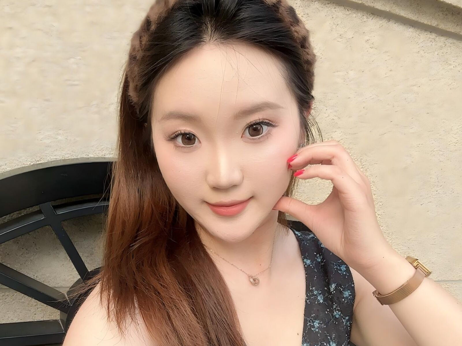 Live cam for EmmaWei
