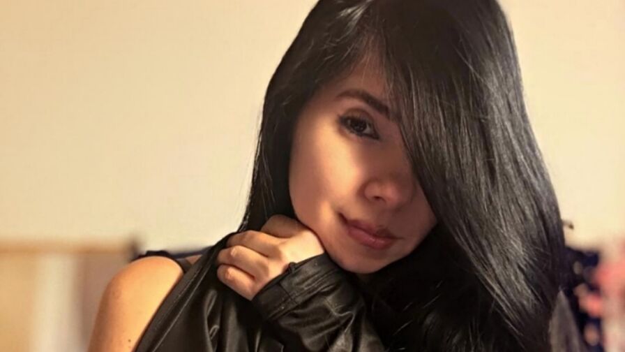 Watch MelissaValencia live on Ultra Erotica