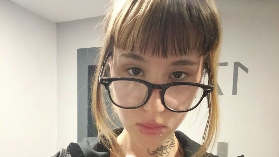 Start Anal Finger HallieAblin