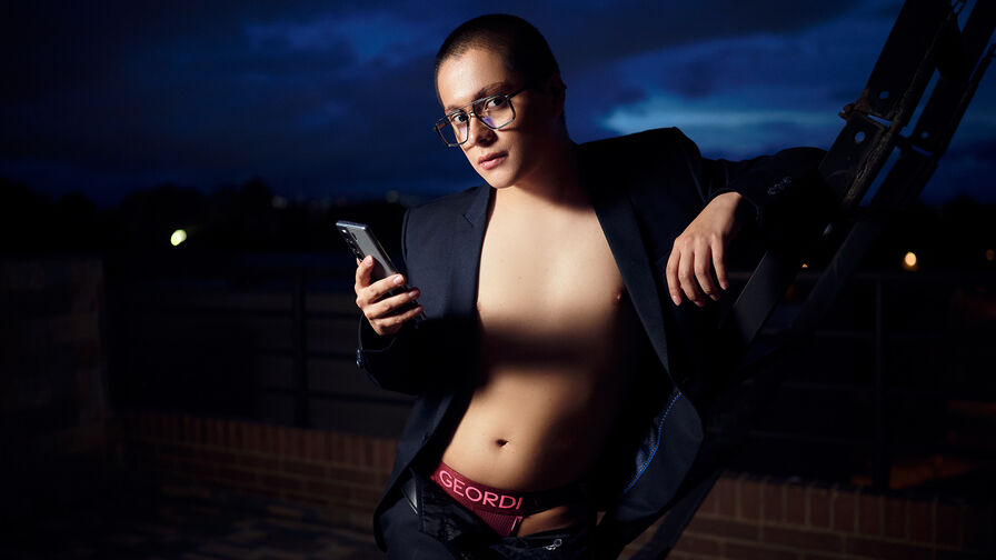 AlejandroLeon livejasmin