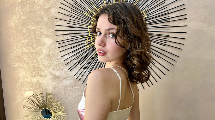 Watch MariaRuss live on Cuties